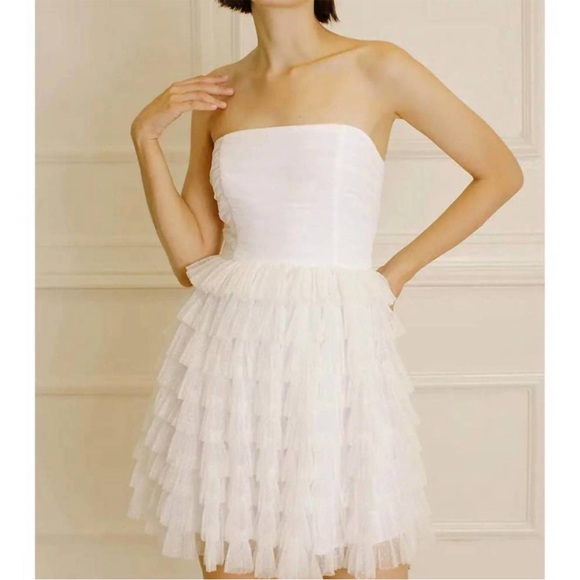 STORIA Dresses & Skirts - STORIA carrie tulle strapless dress in white